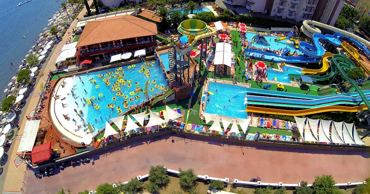 Atlantis Water Park photo 1