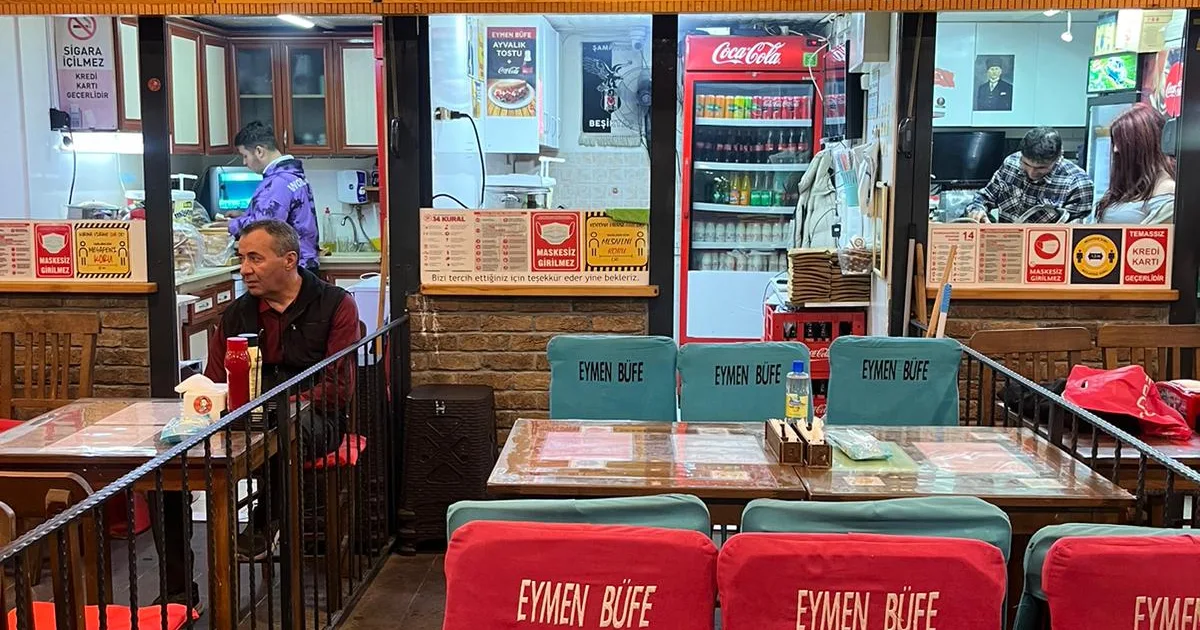 Ayvalık Tostu Nerede Yenir Eymen Büfe photo 1