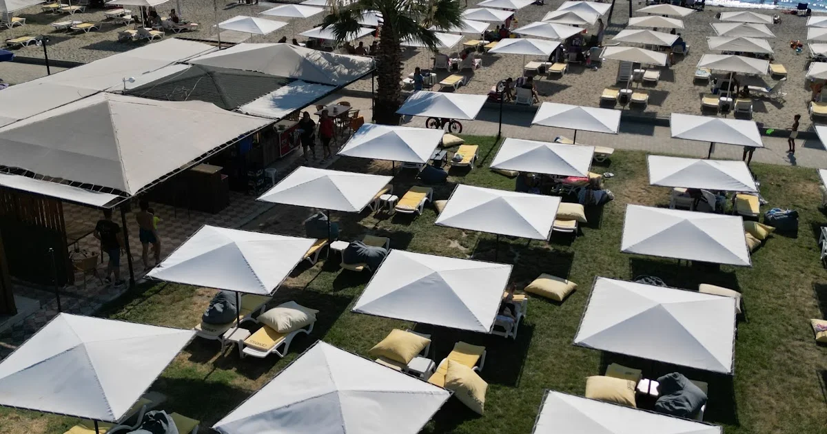 Vale Beach Club photo 1