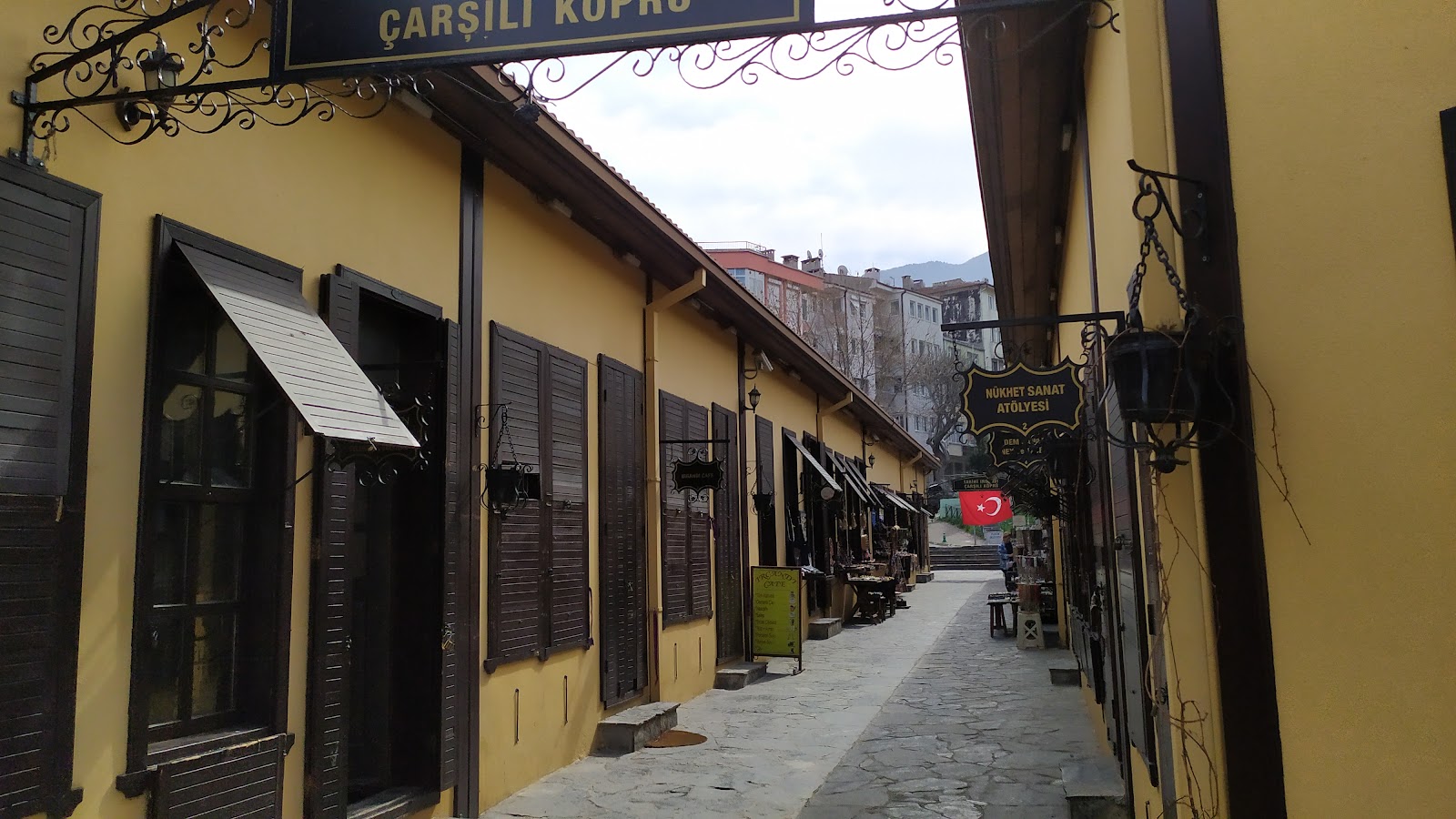 Tarihi Irgandı Çarşılı Köprü- Feyezan Ebru Atölyesi photo 1