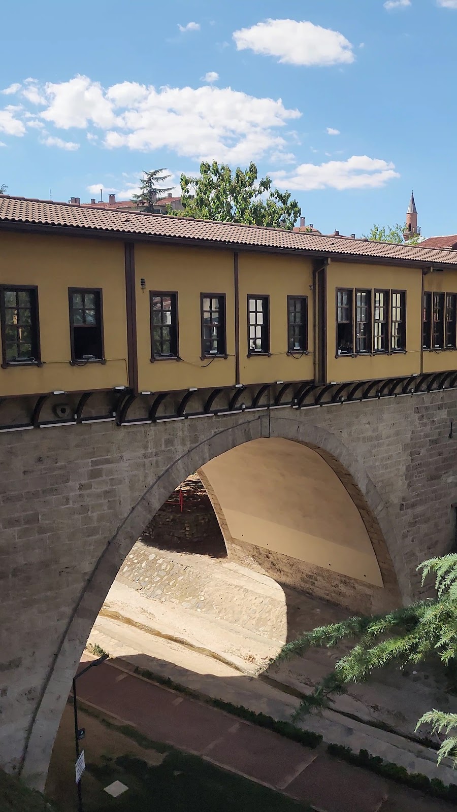 Tarihi Irgandı Çarşılı Köprü- Feyezan Ebru Atölyesi photo 2