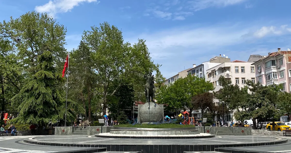 Atatürk Anıtı photo 1