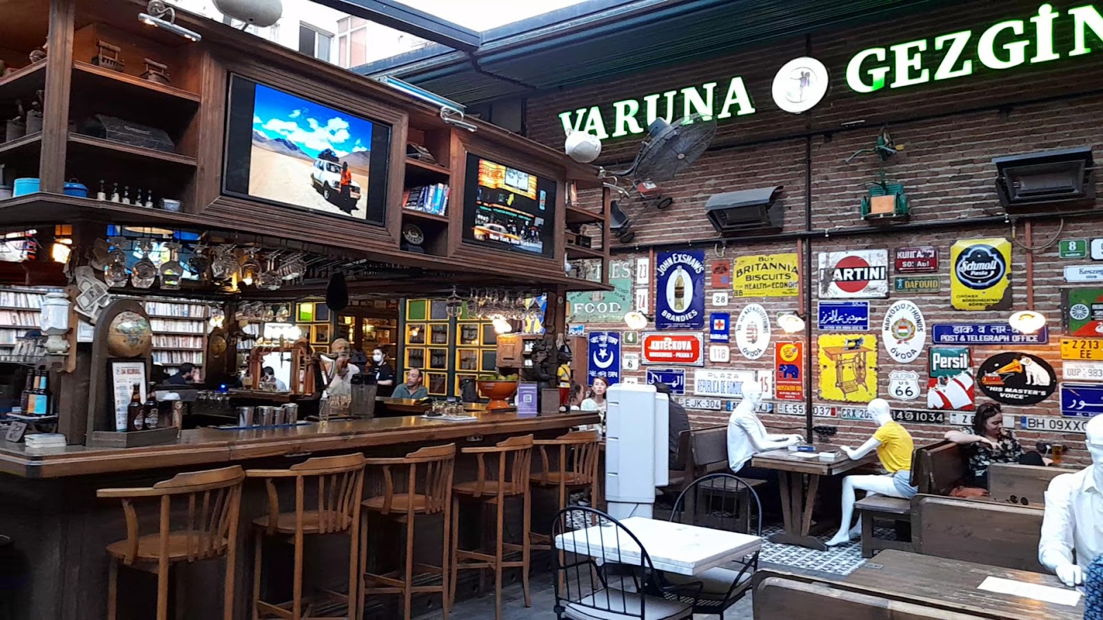 Varuna Gezgin Cafe - İzmir - Alsancak photo 8