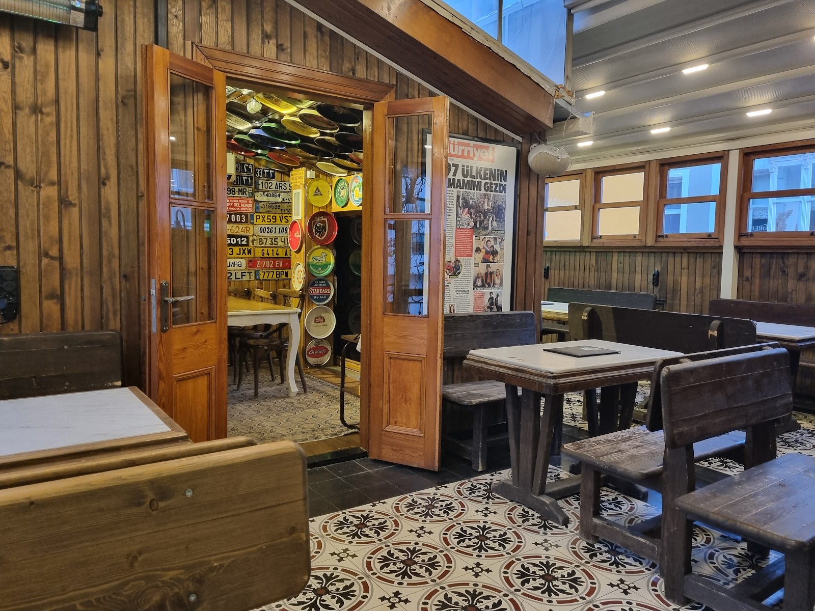Varuna Gezgin Cafe - İzmir - Alsancak photo 2