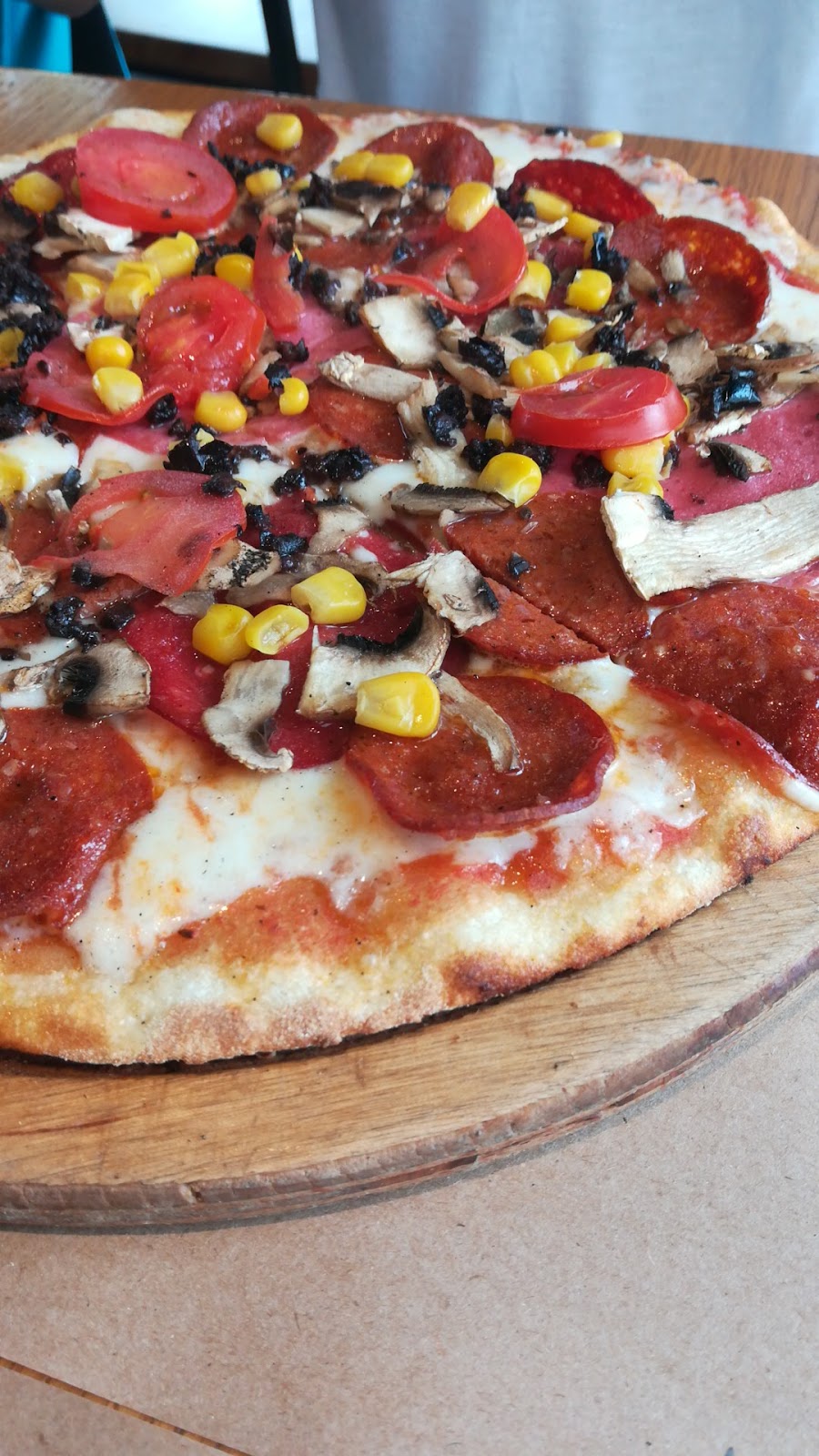 Pizza Locale photo 4