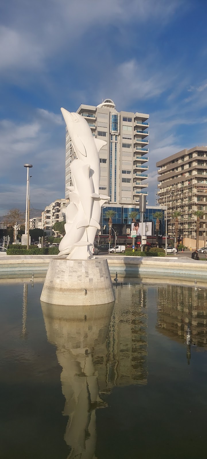 Dolphins Statue photo 7