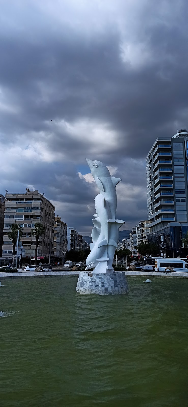 Dolphins Statue photo 1