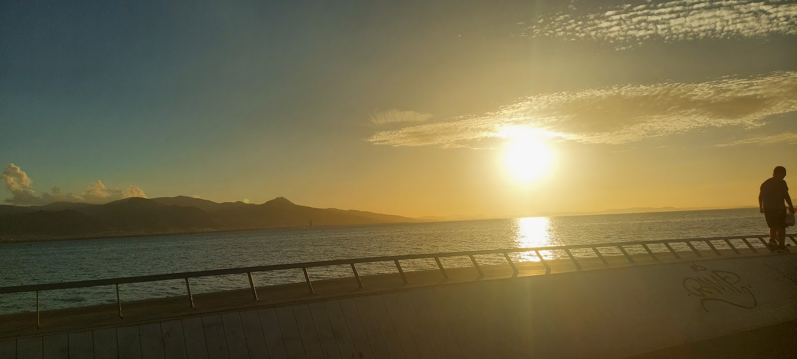 Bostanlı Günbatımı Seyir Terası photo 7