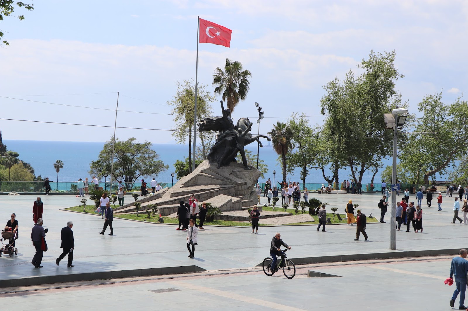 Republic Square photo 6