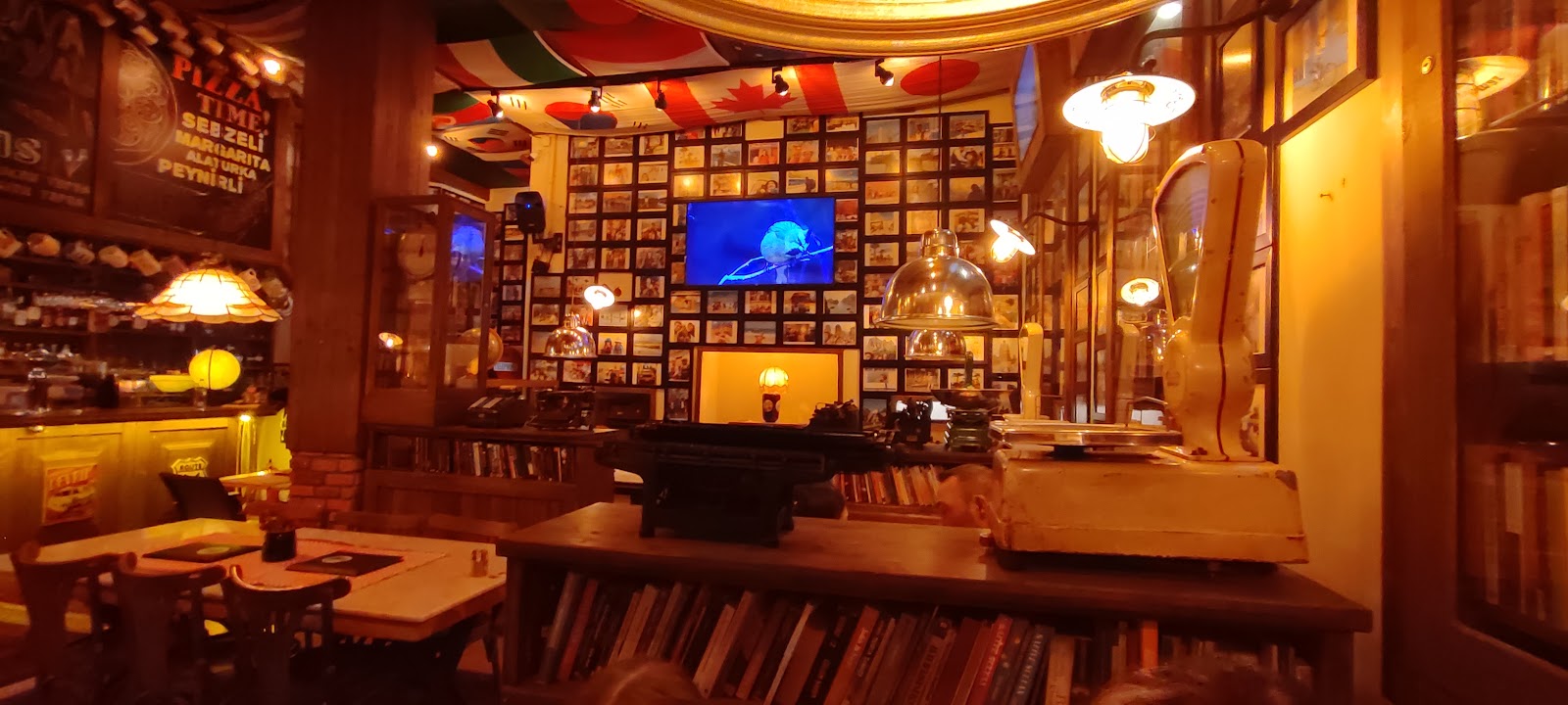 Varuna Gezgin Cafe - Antalya photo 2