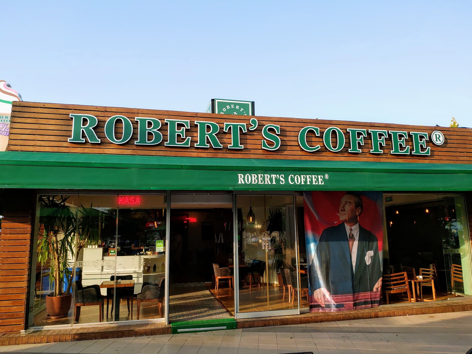 Robert’s Coffee Kent Meydanı photo 1