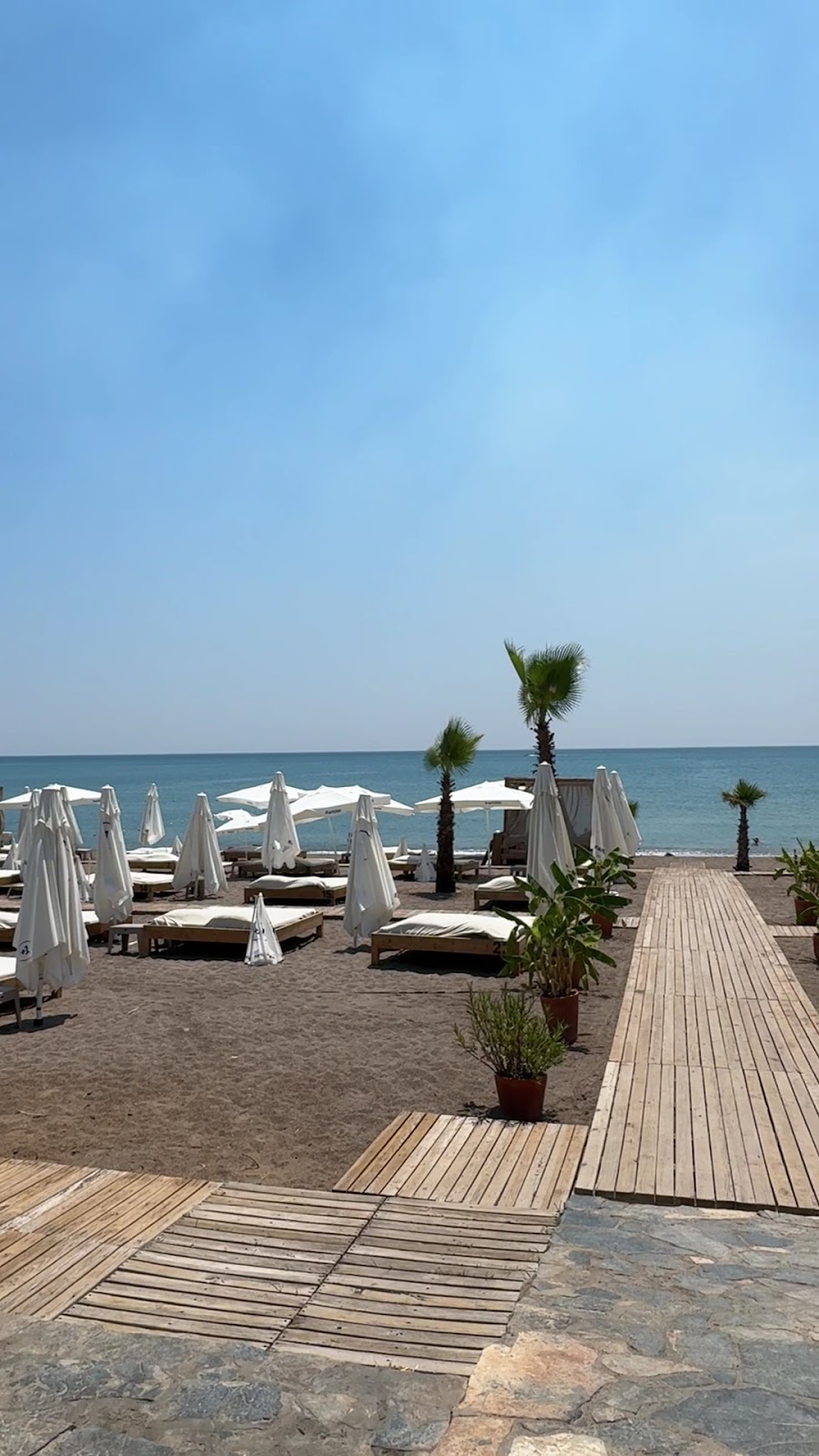 Red & White Beach photo 8
