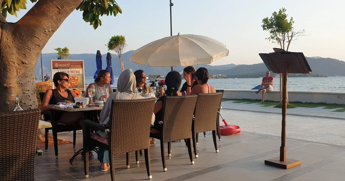 Motif Restaurant and Eyna Hotel photo 1