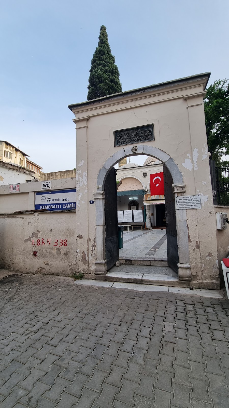 Kemeraltı Mosque photo 7