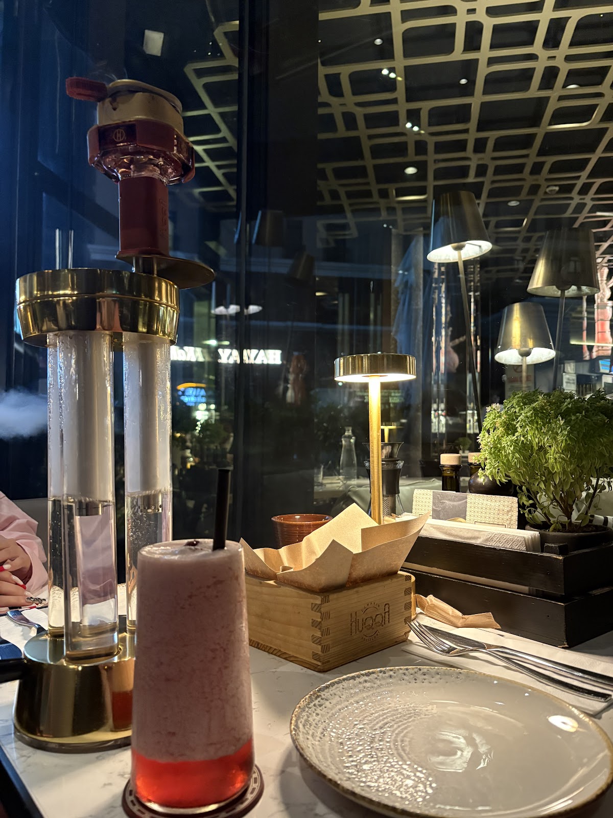 HuQQa Emaar - Best Shisha & Breakfast in İstanbul photo 4