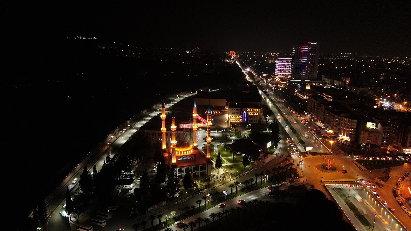 YUNUSEMRE BELEDİYESİ KÜLTÜR PARK photo 8