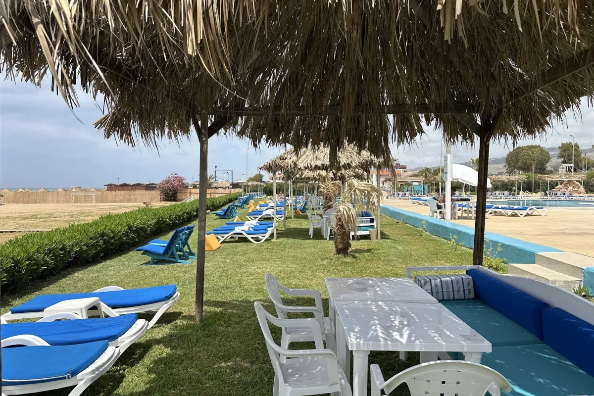 Bar d’amour beach photo 1