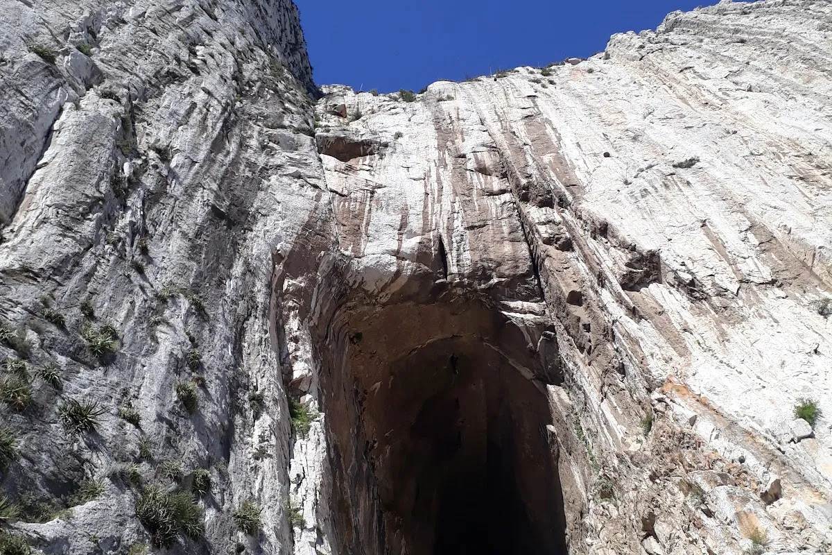 Cueva de la Virgen photo 1