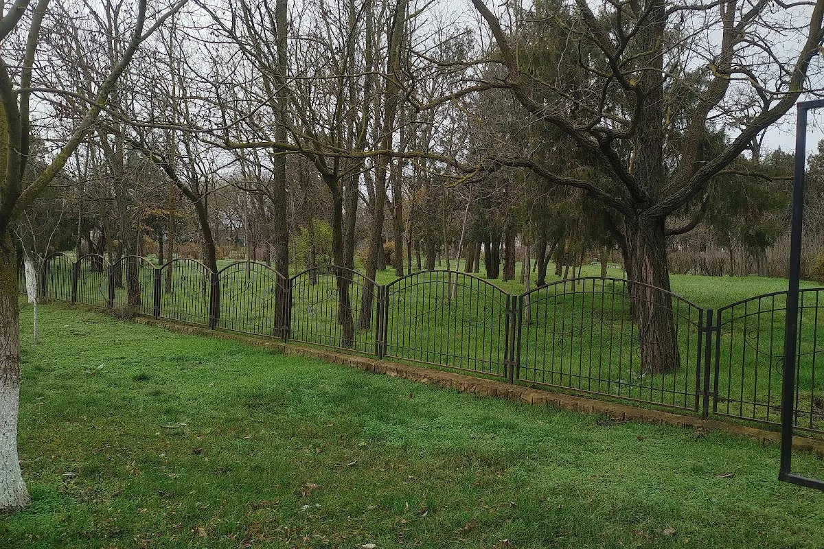 Parcul satului Volontiri photo 1