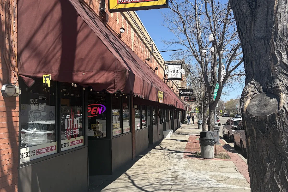 Dickey's Barbecue Pit photo 1