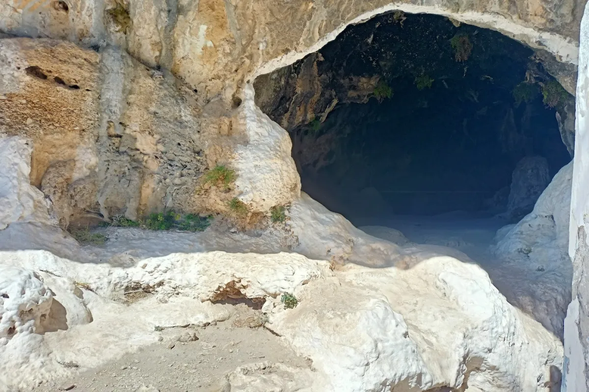 Pythagoras Cave photo 1