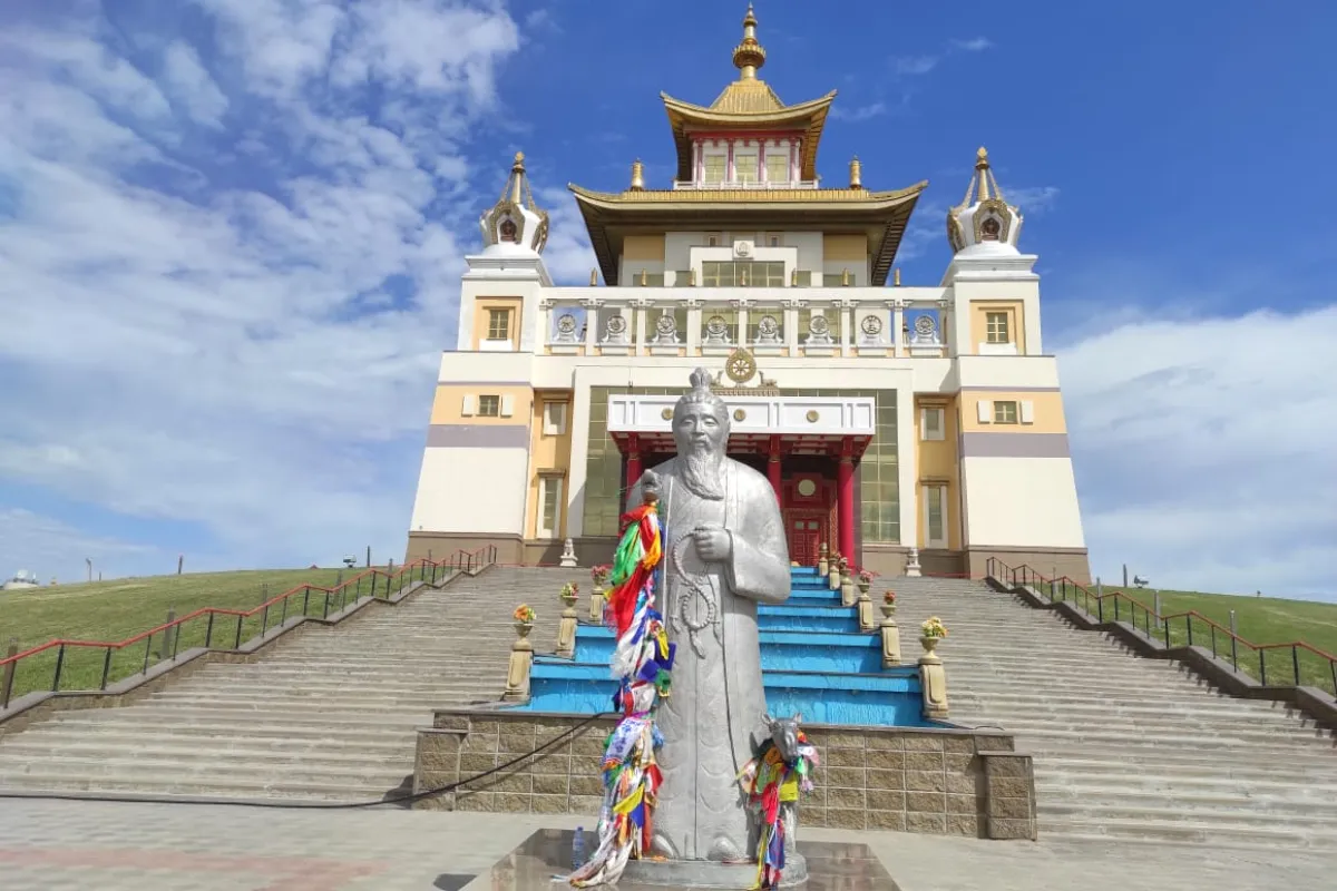Golden Temple of Buddha Shakyamuni photo 1