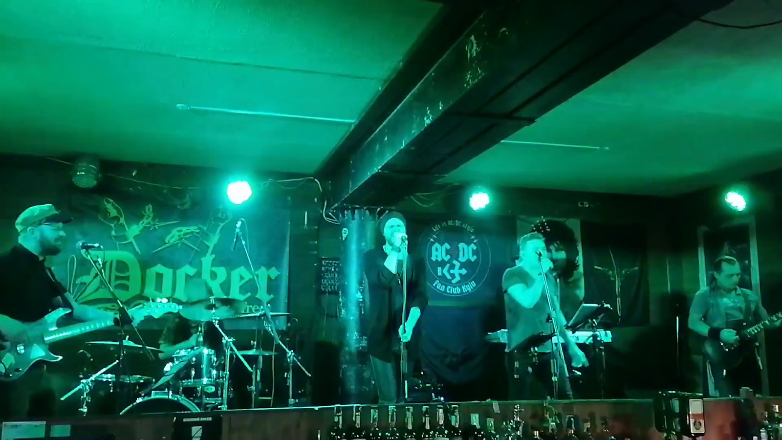 Docker Pub photo 7