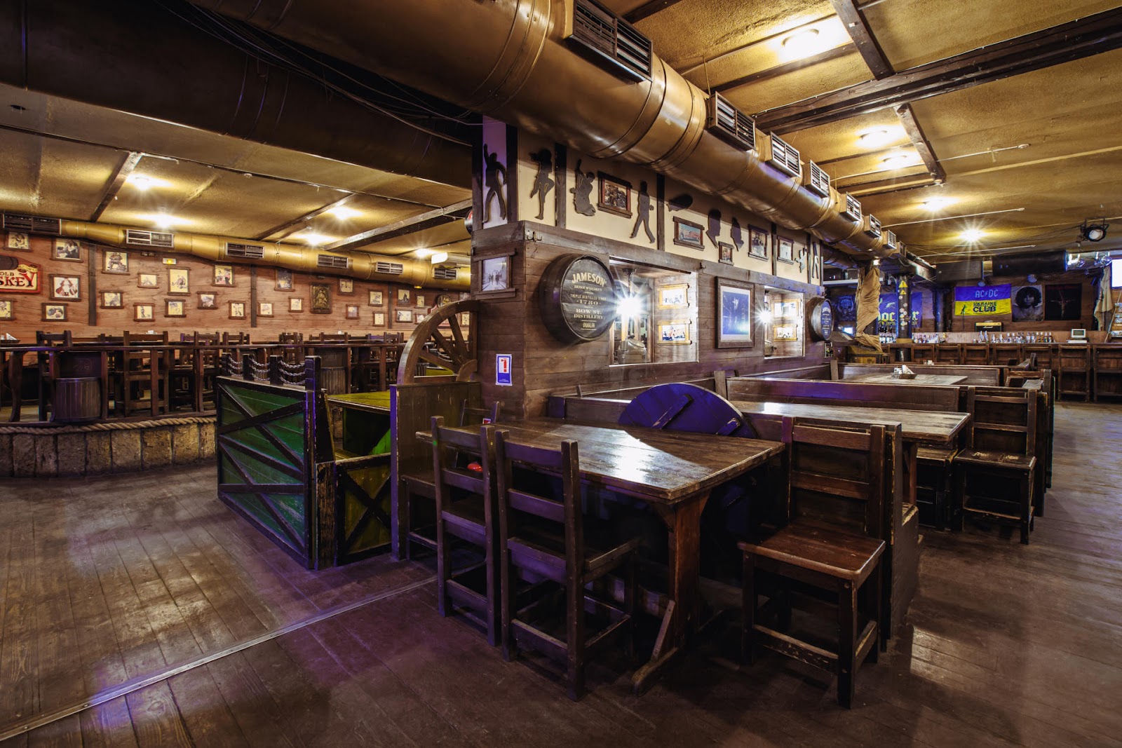 Docker Pub photo 2