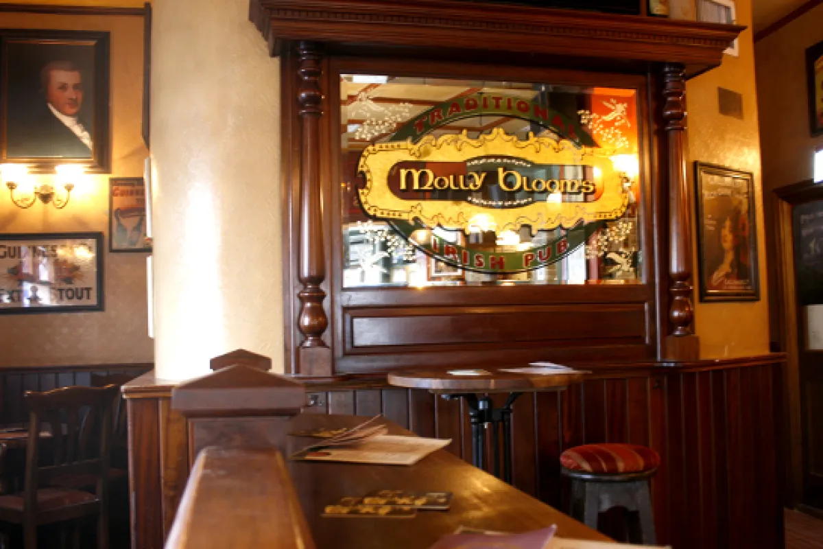 Molly Bloom's photo 1