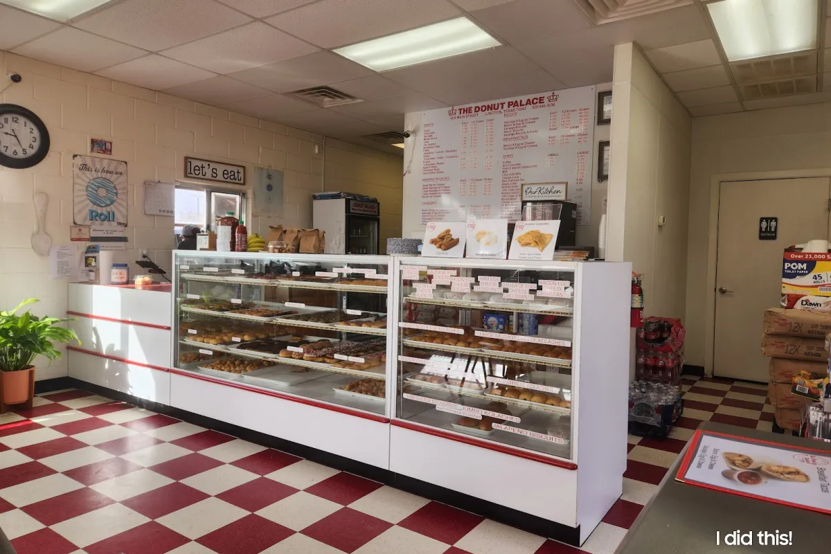 Donut Palace photo 1