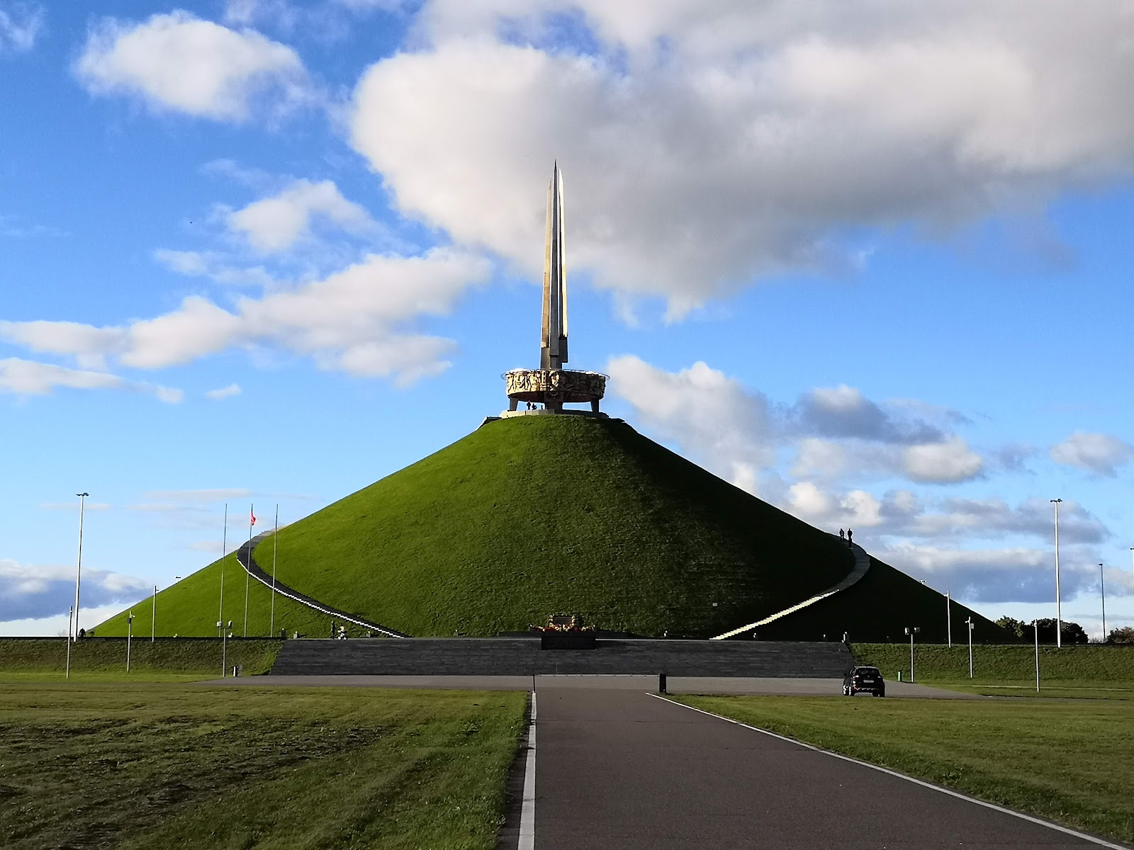 Mound of Glory photo 2