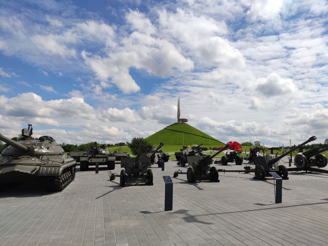 Mound of Glory photo 11