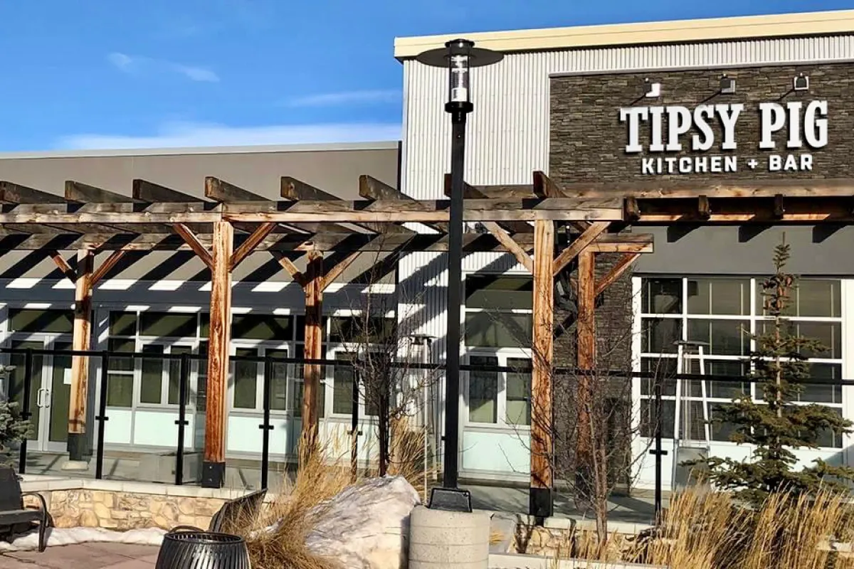 Tipsy Pig Kitchen + Bar photo 1