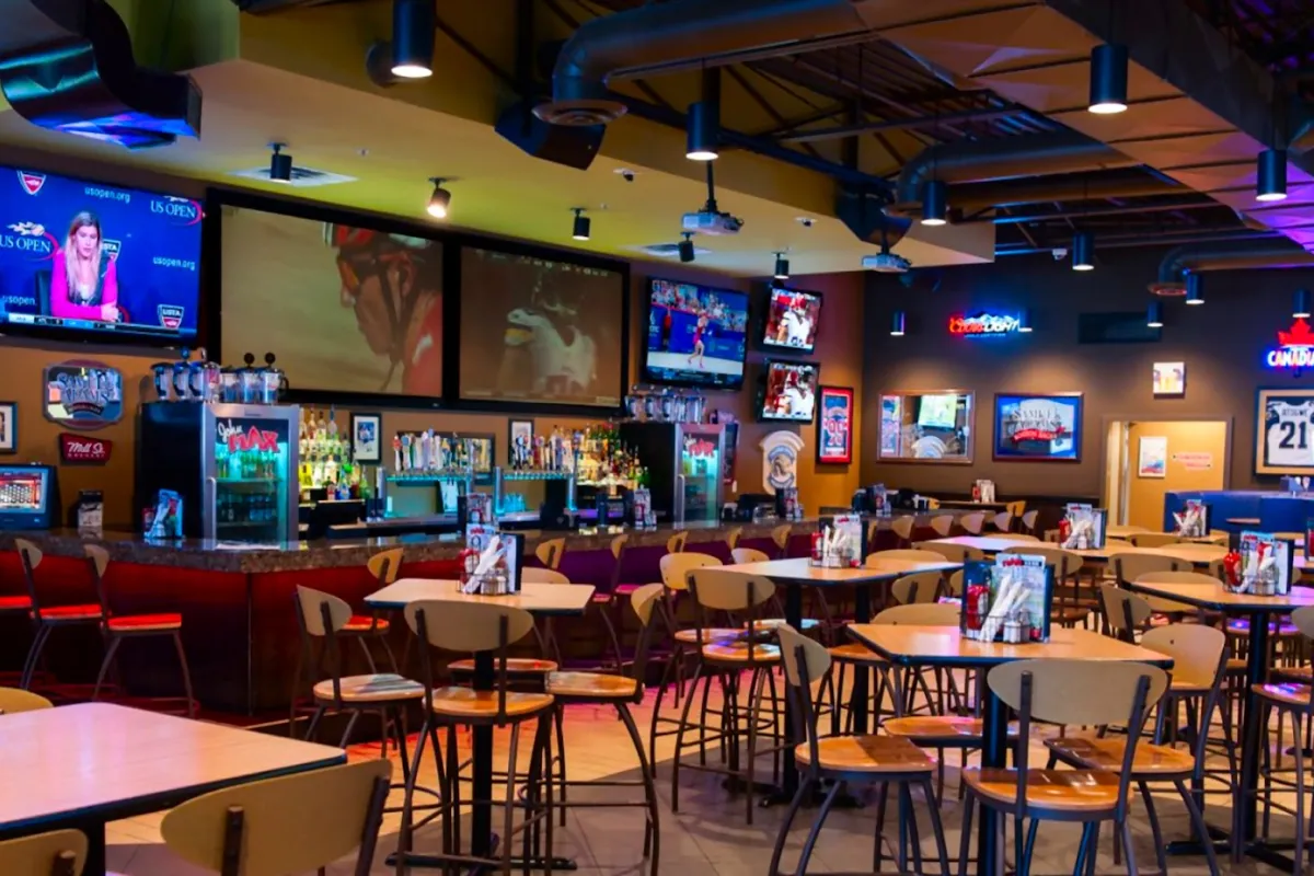 Wing's Sports Bar & Grill photo 1