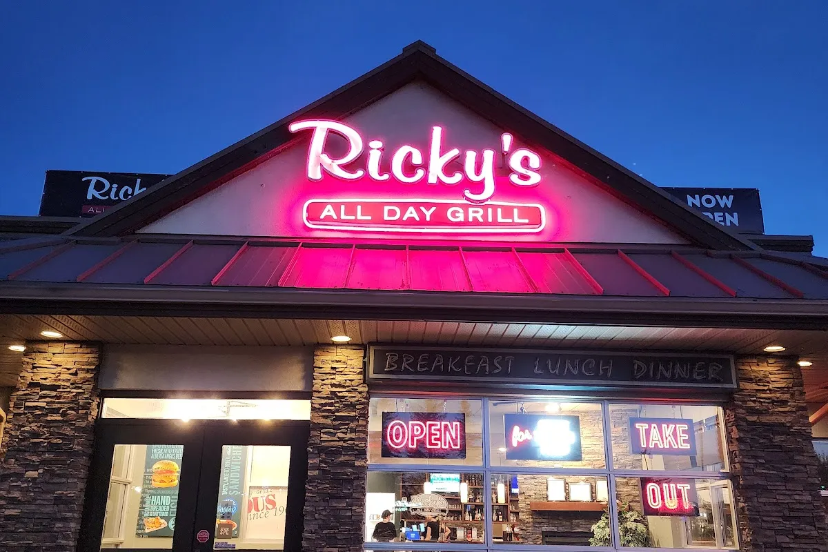Ricky's & Famoso - Sunridge photo 1