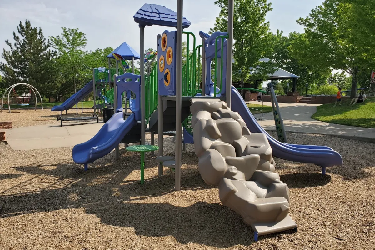 Redstone Park photo 1