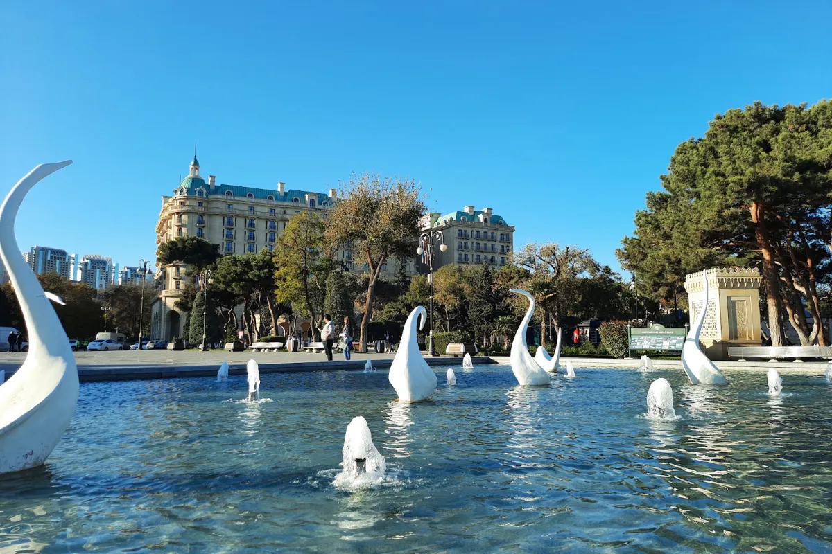 Swans Fountain photo 1