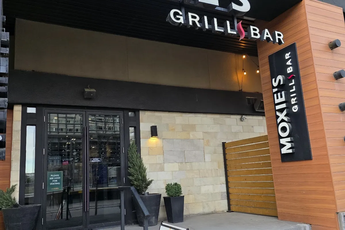 Moxies Calgary Downtown Restaurant photo 1