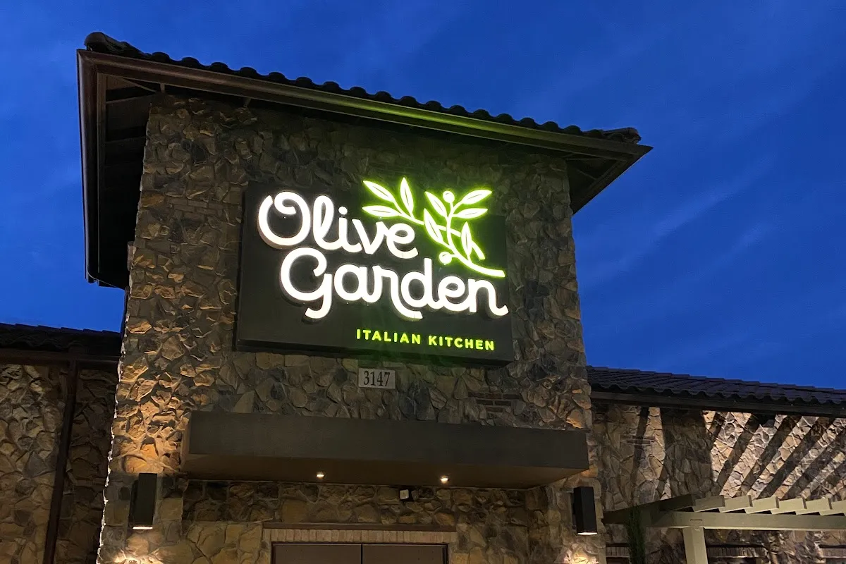 Olive Garden Italian Restaurant photo 1