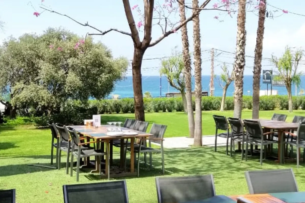 The Peninsula photo 1