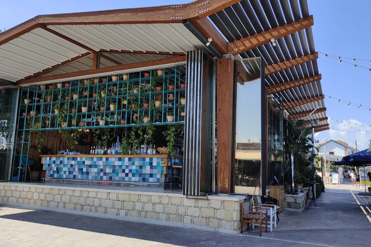 Molos Restaurant photo 1
