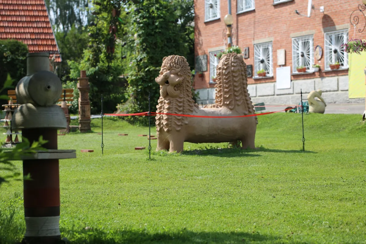 Natsionalʹnyy Muzey-Zapovidnyk Ukrayinsʹkoho Honcharstva V Opishnomu photo 1