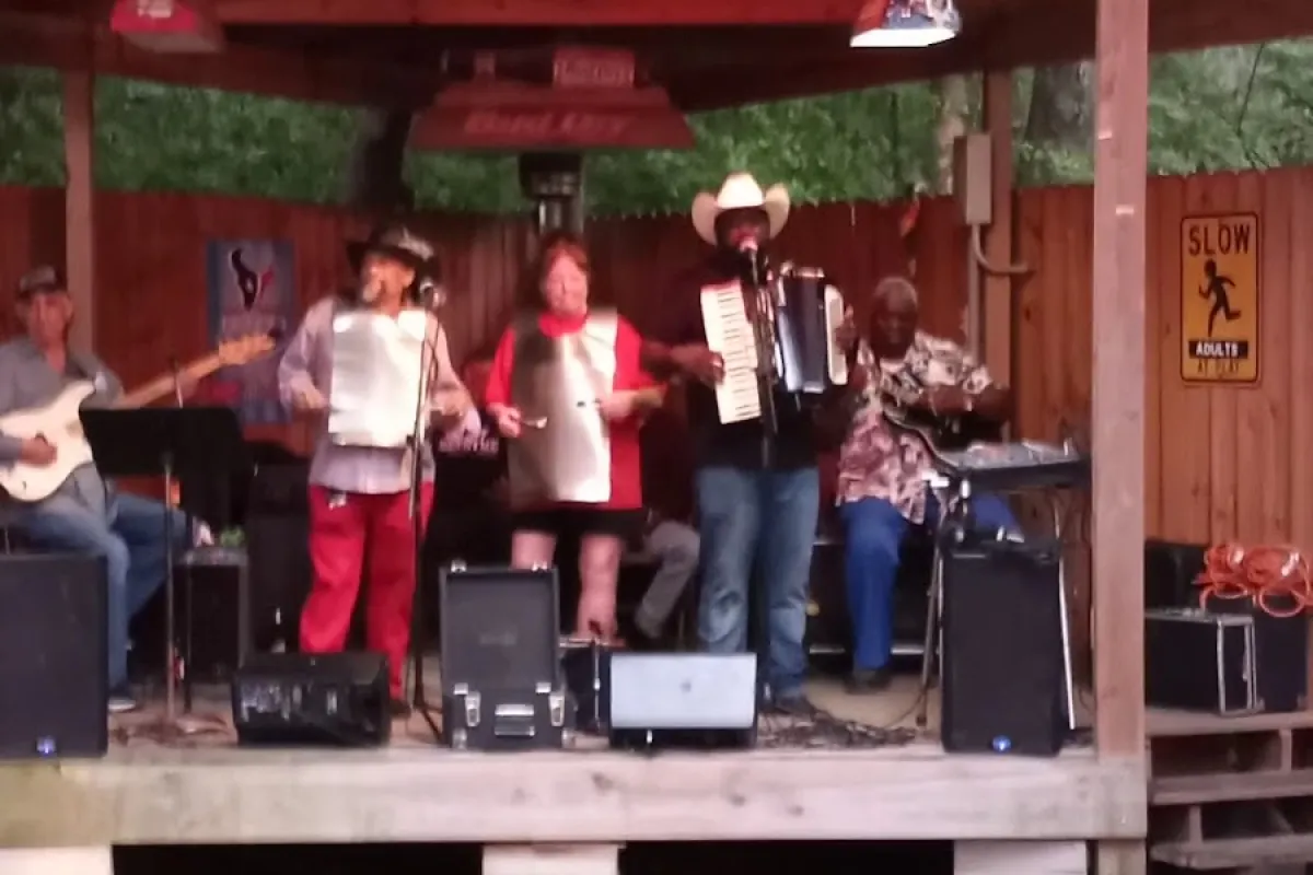 Smoky's Ice House photo 1