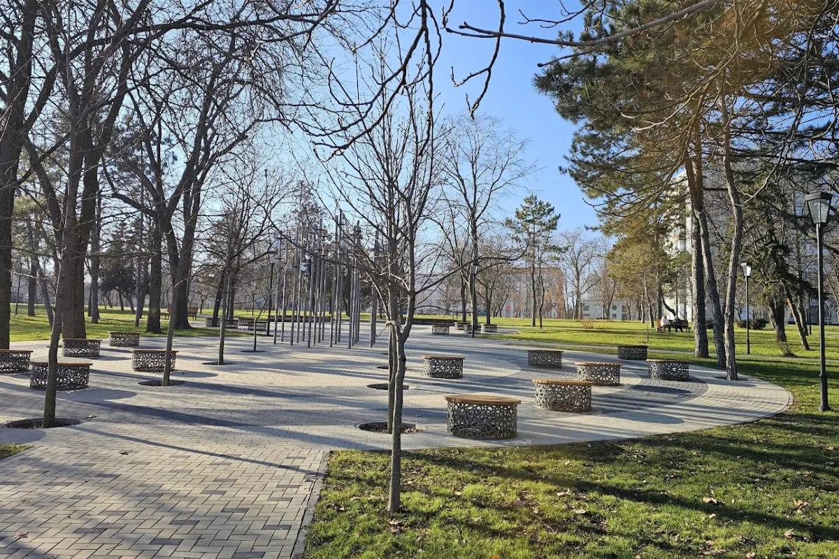 October Park photo 1