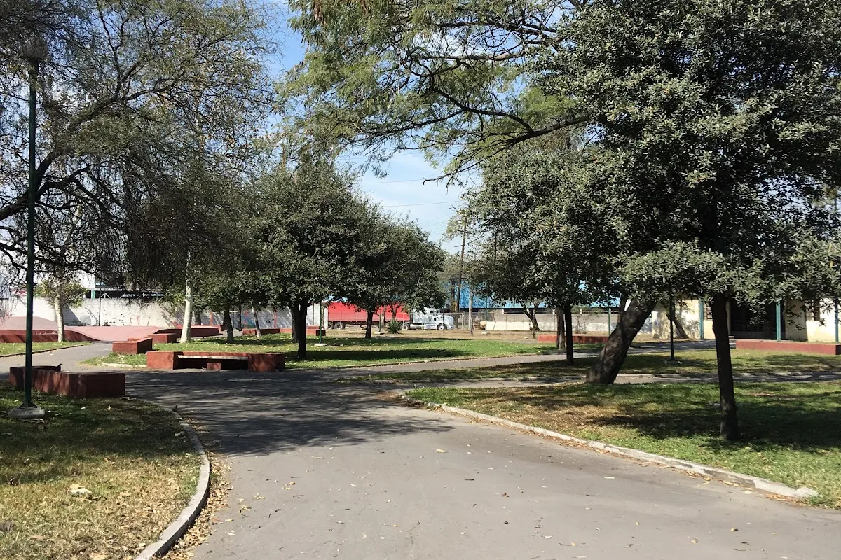 Parque Alamey photo 1