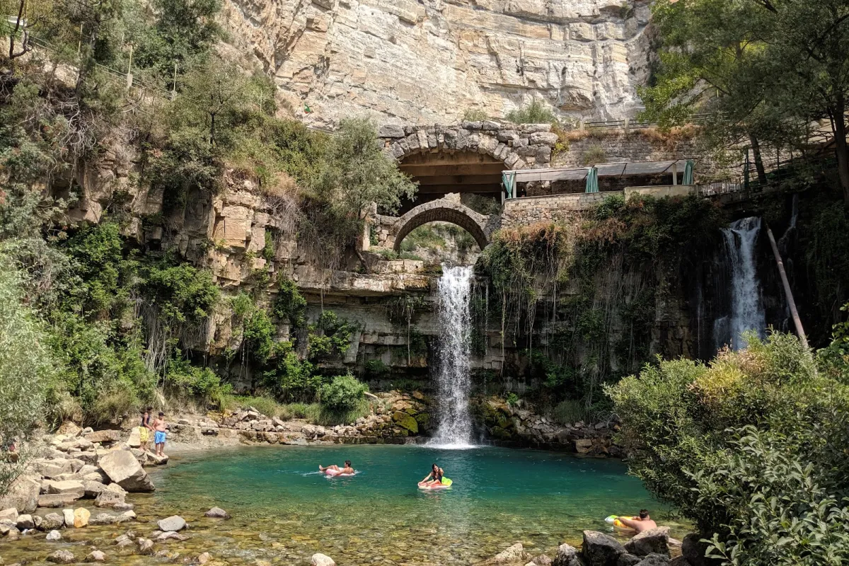 Afqa Waterfall photo 1