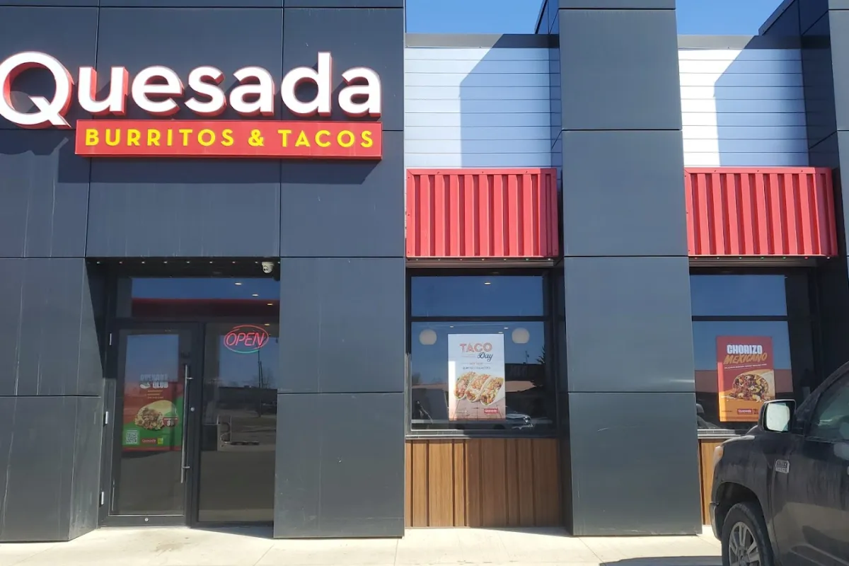 Quesada Burritos & Tacos photo 1