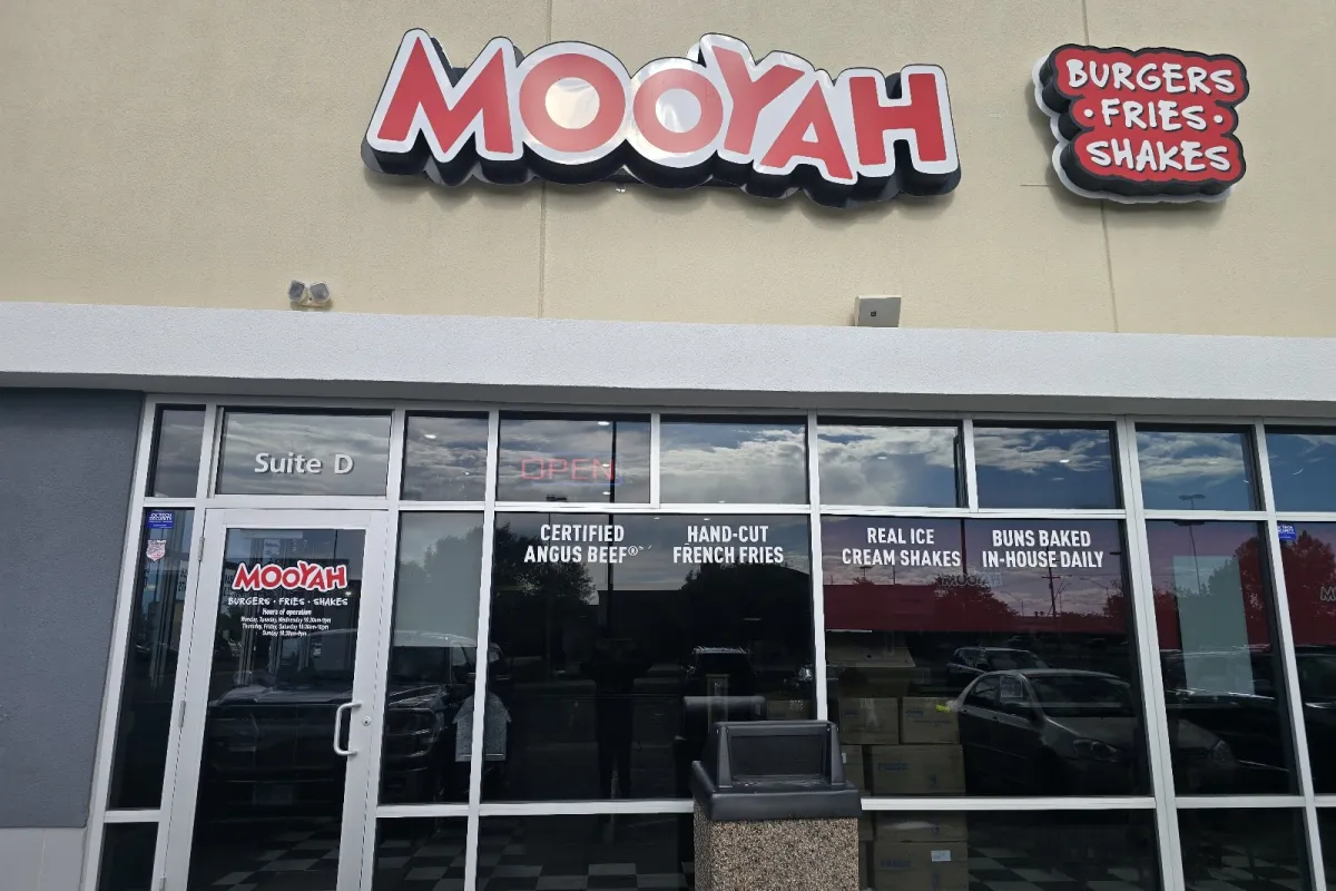 MOOYAH Burgers, Fries & Shakes photo 1