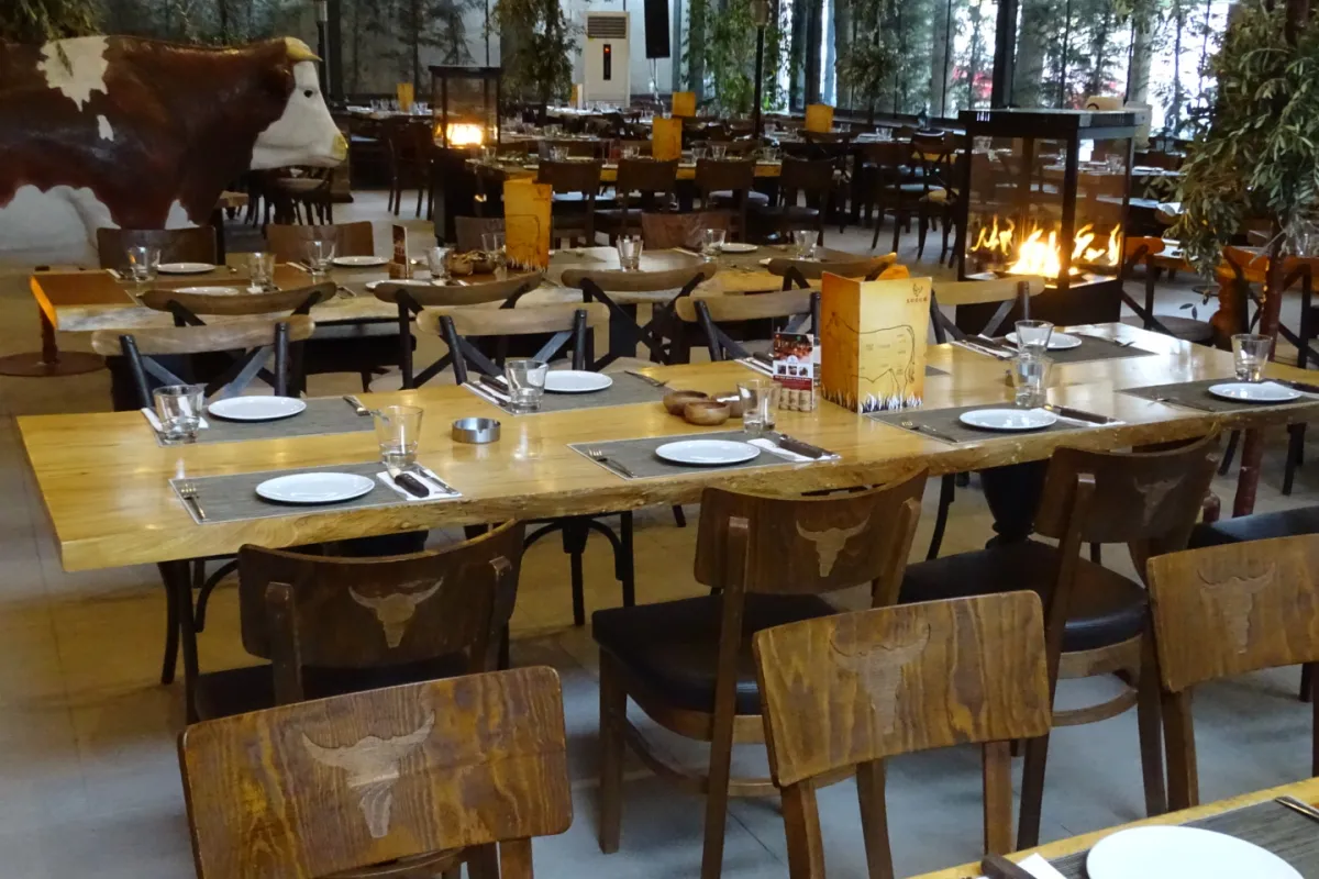 Lucca Steakhouse photo 1