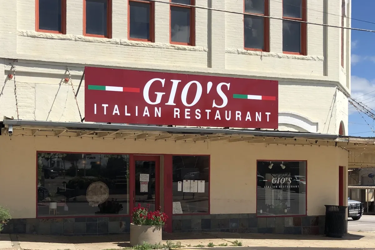 Gio's Italian Restaurant photo 1